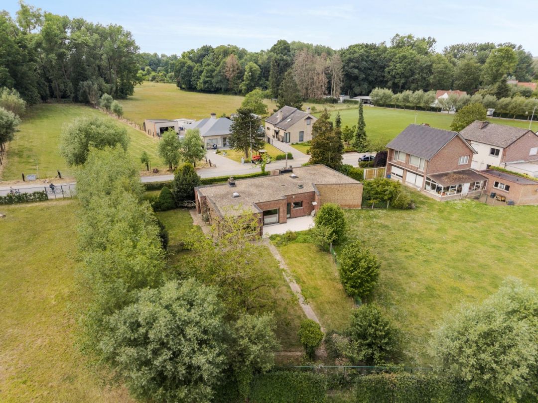 EREMBODEGEM